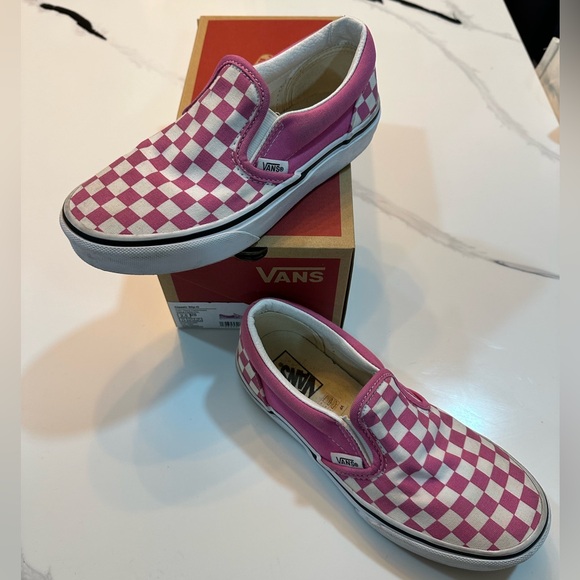 VANS EUC - Pink checked Vans slip-ons - 2.5 youth - Picture 1 of 6